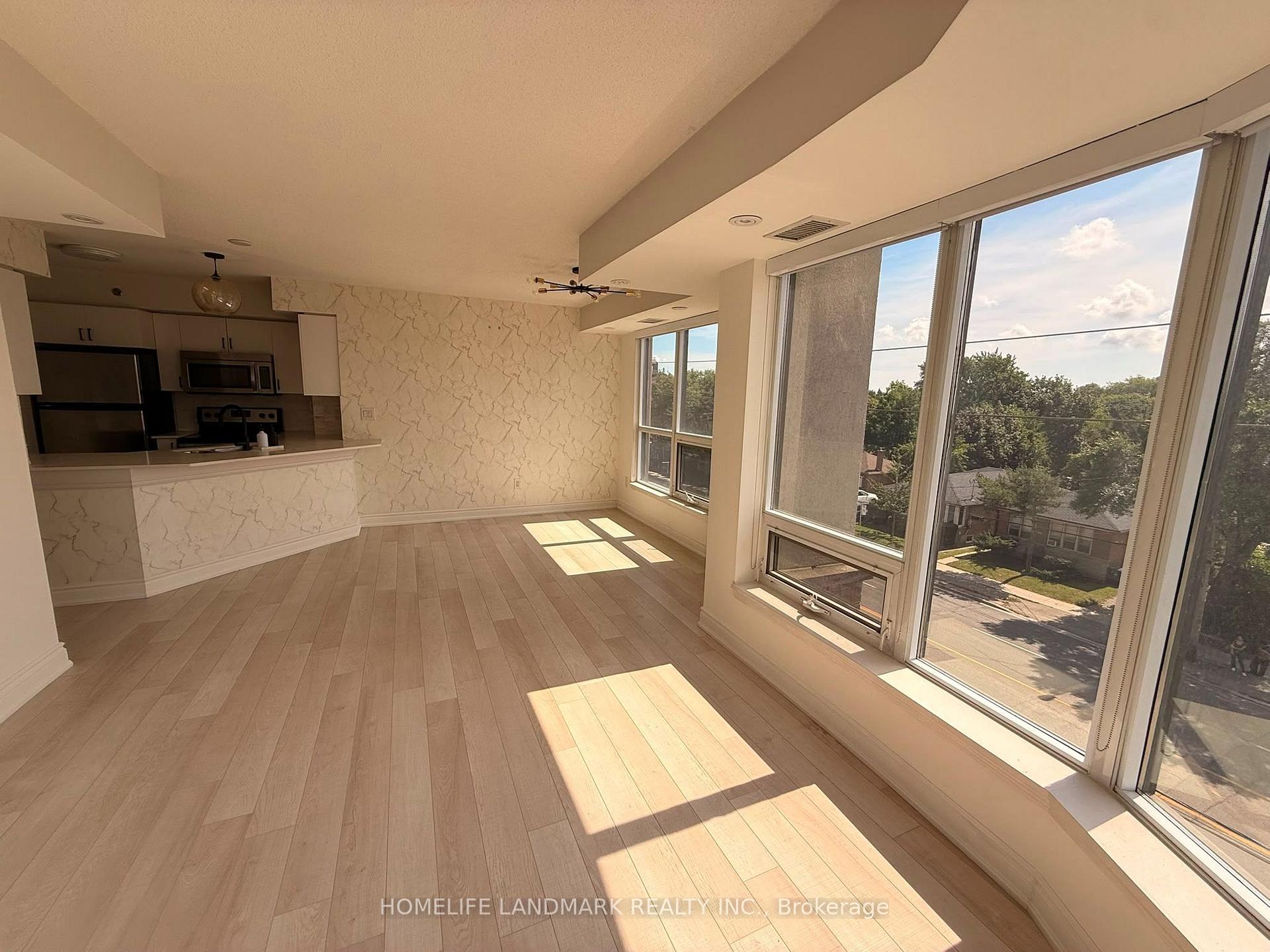 Photo 3 of Unit 413, 760 Sheppard Avenue W, North York, Bathurst Manor — HOMEH