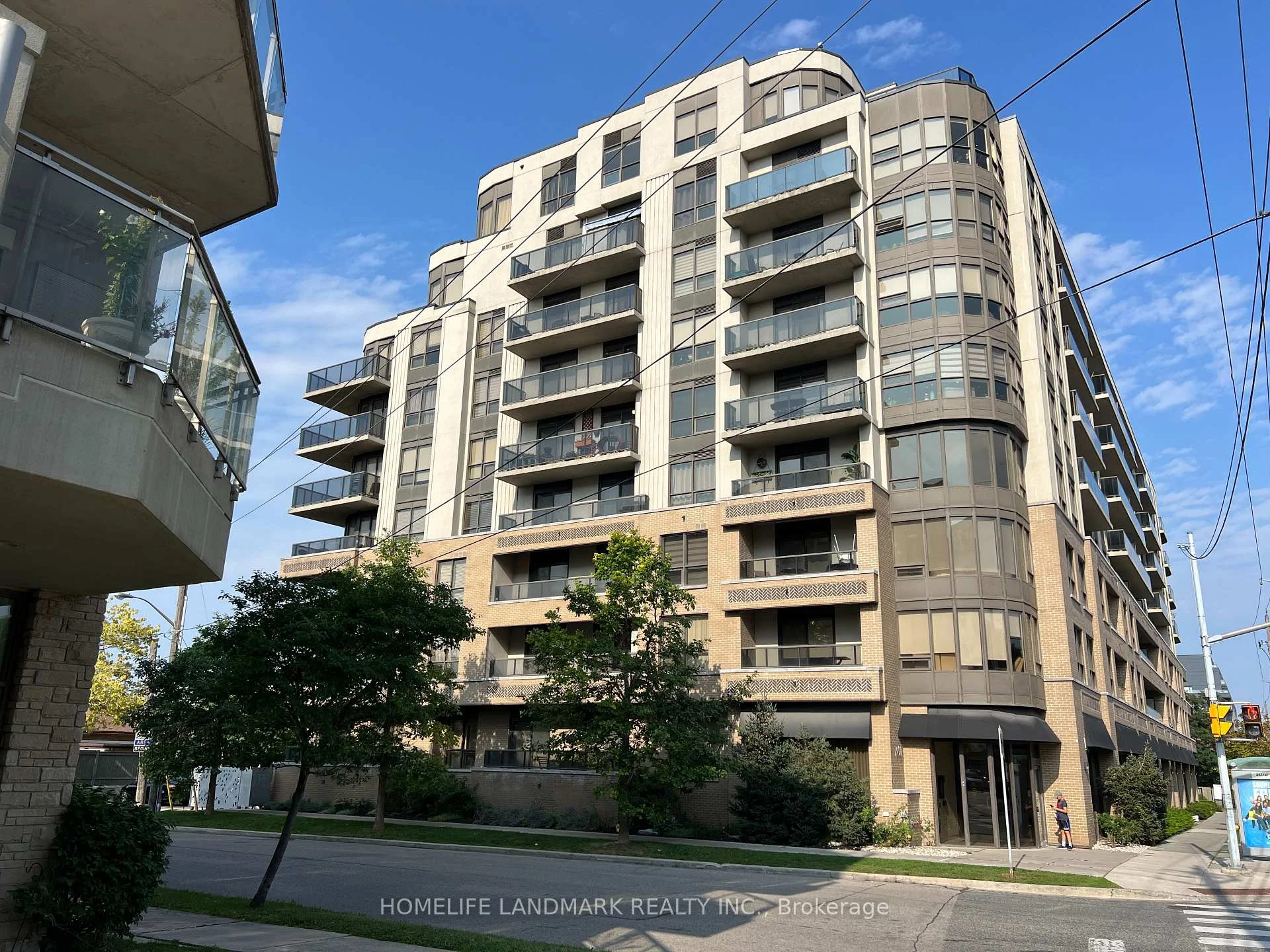 Photo 5 of Unit 413, 760 Sheppard Avenue W, North York, Bathurst Manor — HOMEH