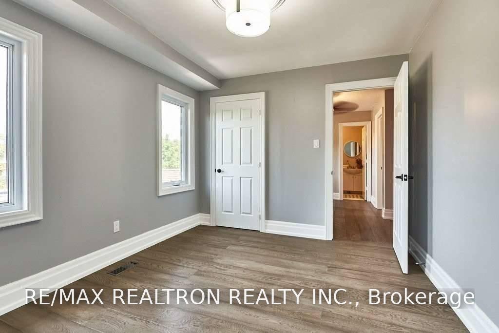 Photo 17 of 23 Keeble Crescent, Ajax, Central — HOMEH