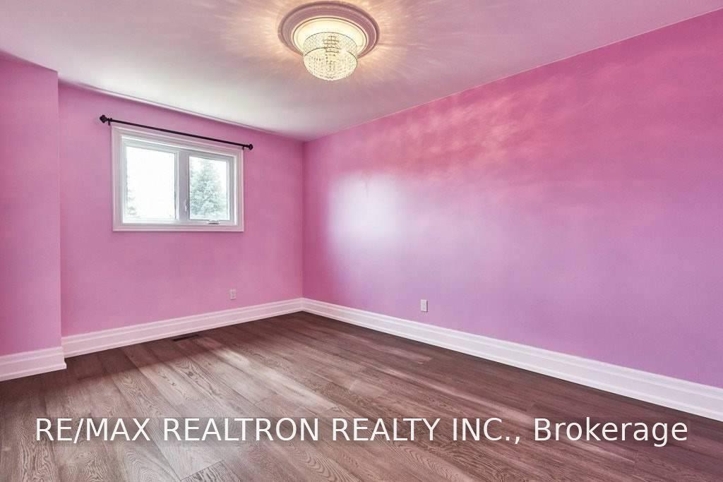 Photo 18 of 23 Keeble Crescent, Ajax, Central — HOMEH
