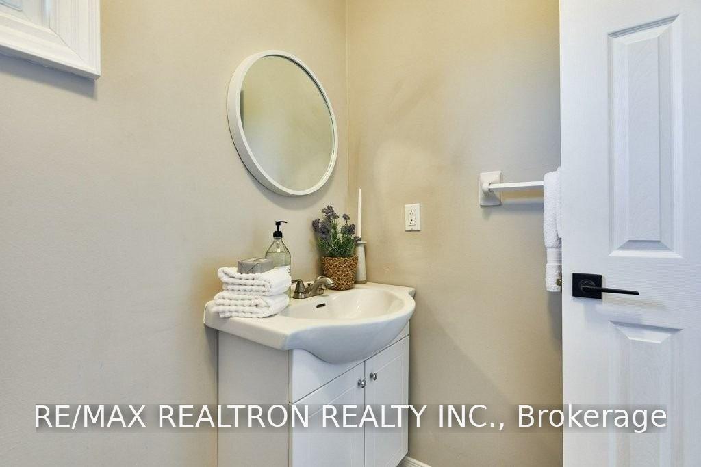 Photo 20 of 23 Keeble Crescent, Ajax, Central — HOMEH