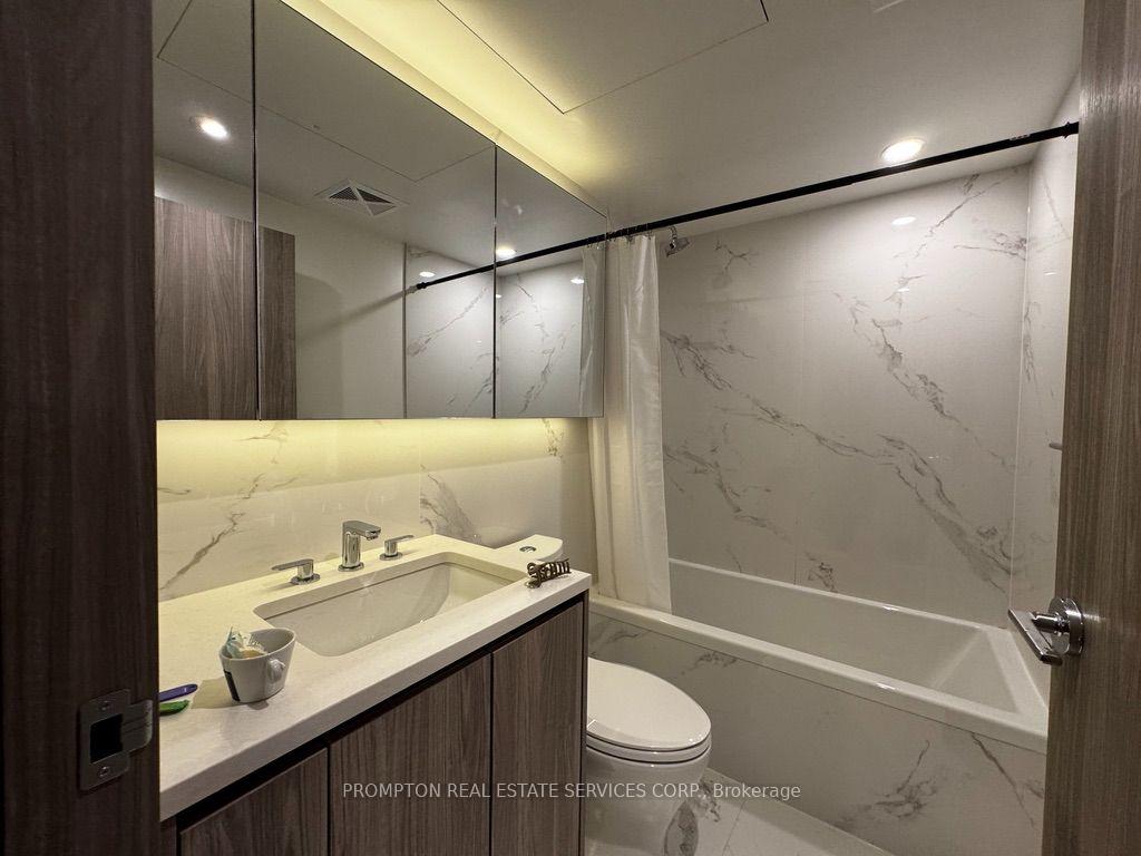 Photo 4 of Unit 307, 27 Mcmahon Drive, North York, Bayview Village — HOMEH