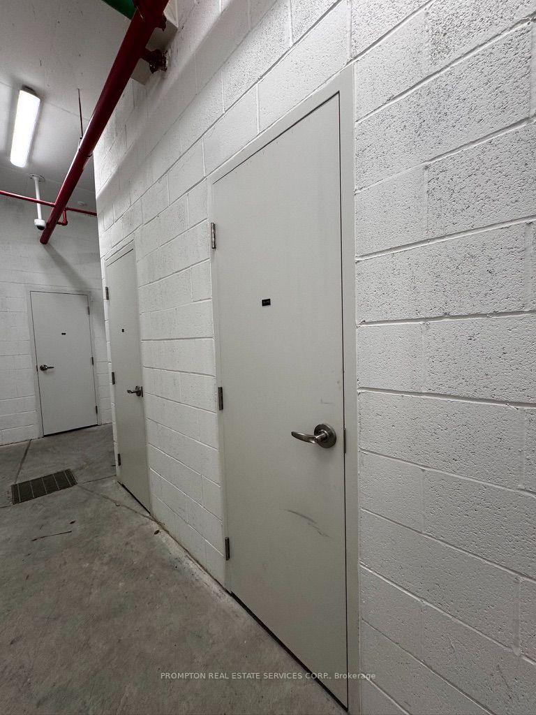 Photo 8 of Unit 307, 27 Mcmahon Drive, North York, Bayview Village — HOMEH