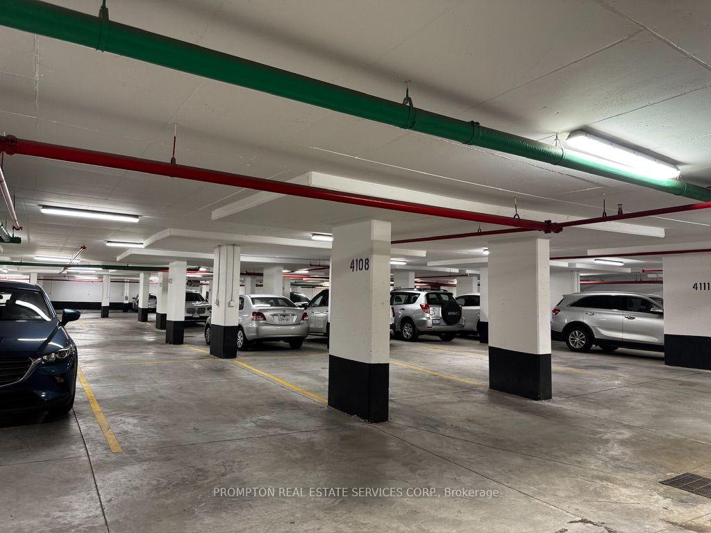 Photo 9 of Unit 307, 27 Mcmahon Drive, North York, Bayview Village — HOMEH