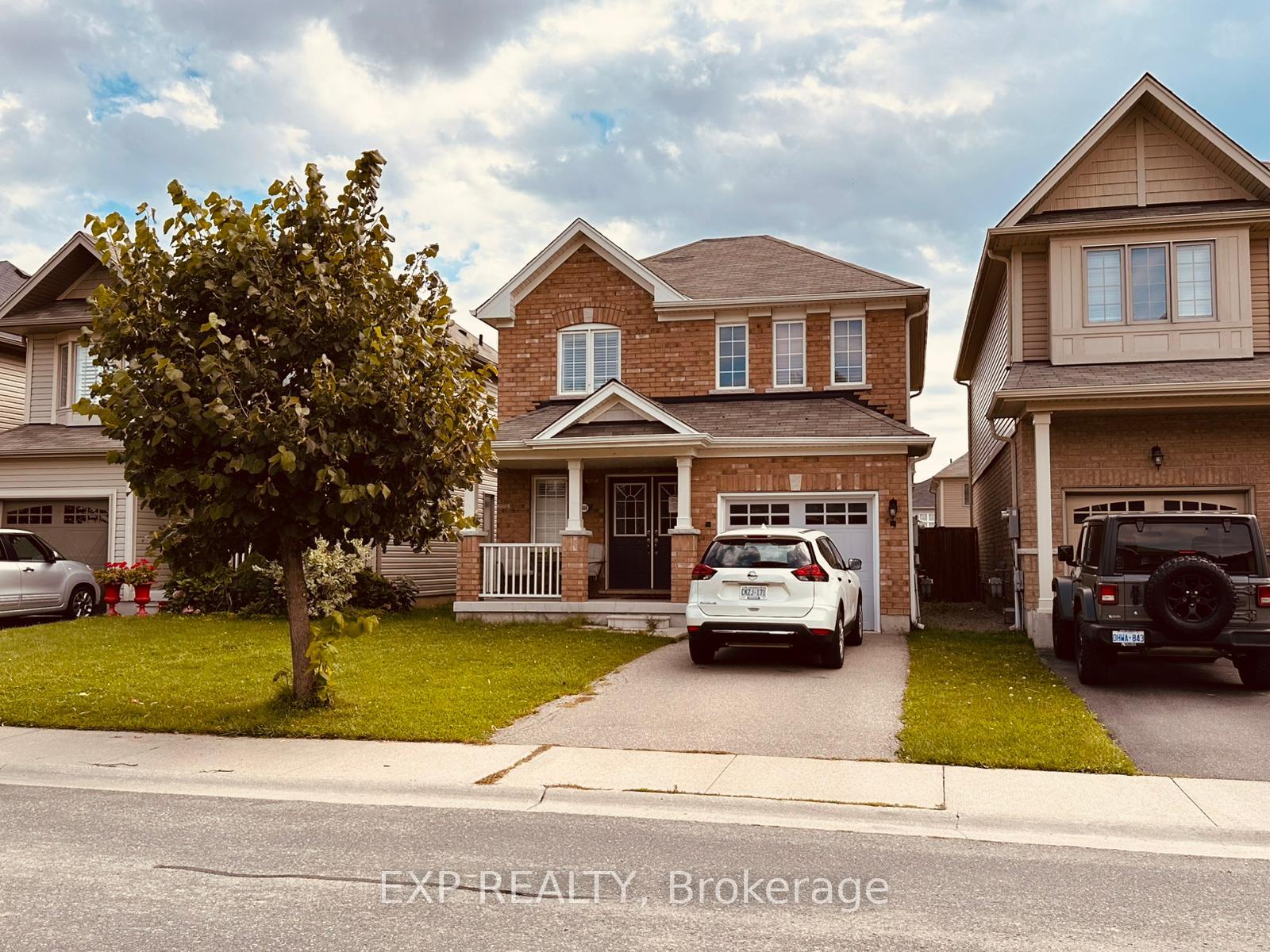 Photo 2 of 8660 Dogwood Crescent, Niagara Falls, Brown — HOMEH
