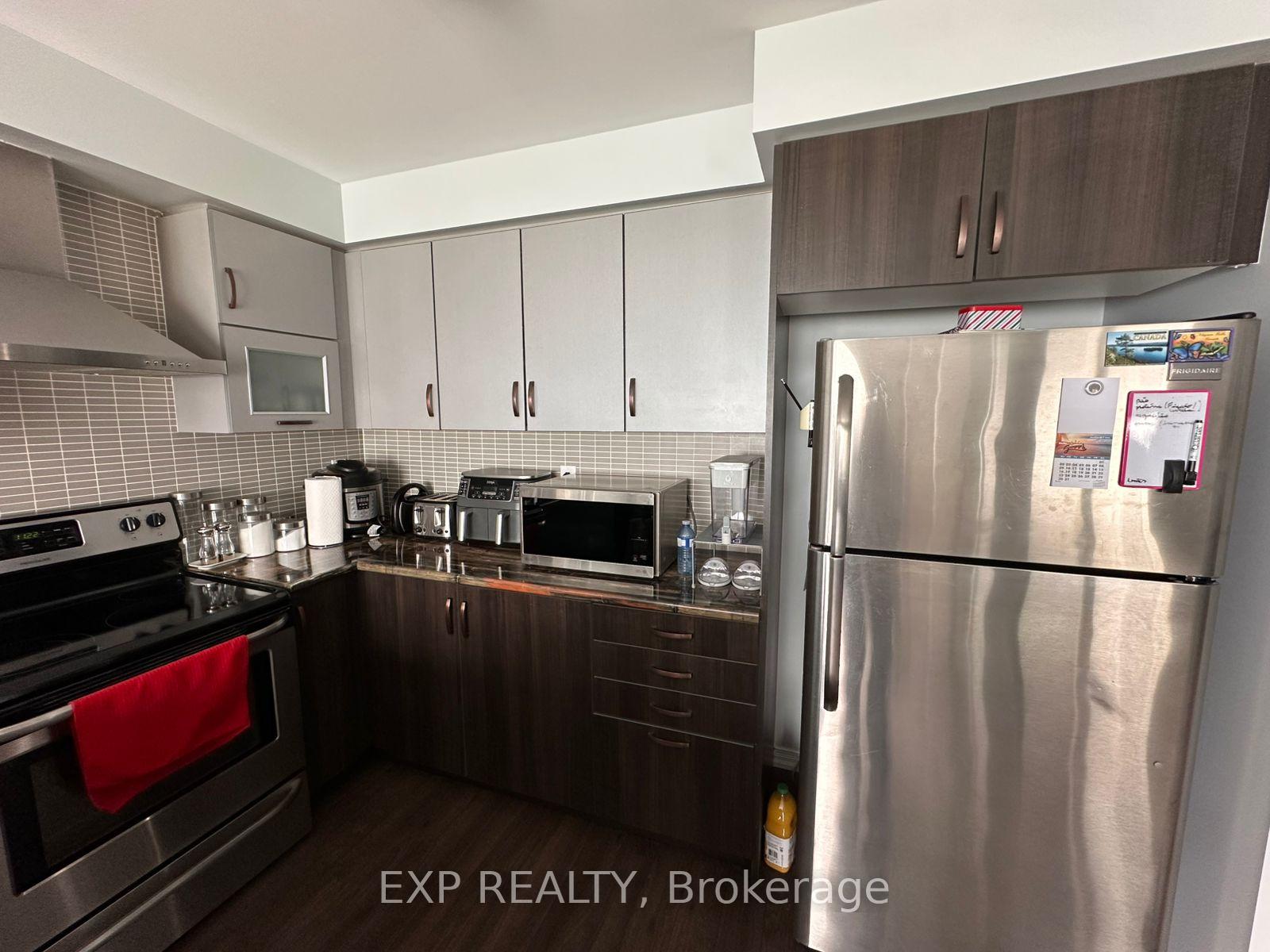 Photo 7 of 8660 Dogwood Crescent, Niagara Falls, Brown — HOMEH