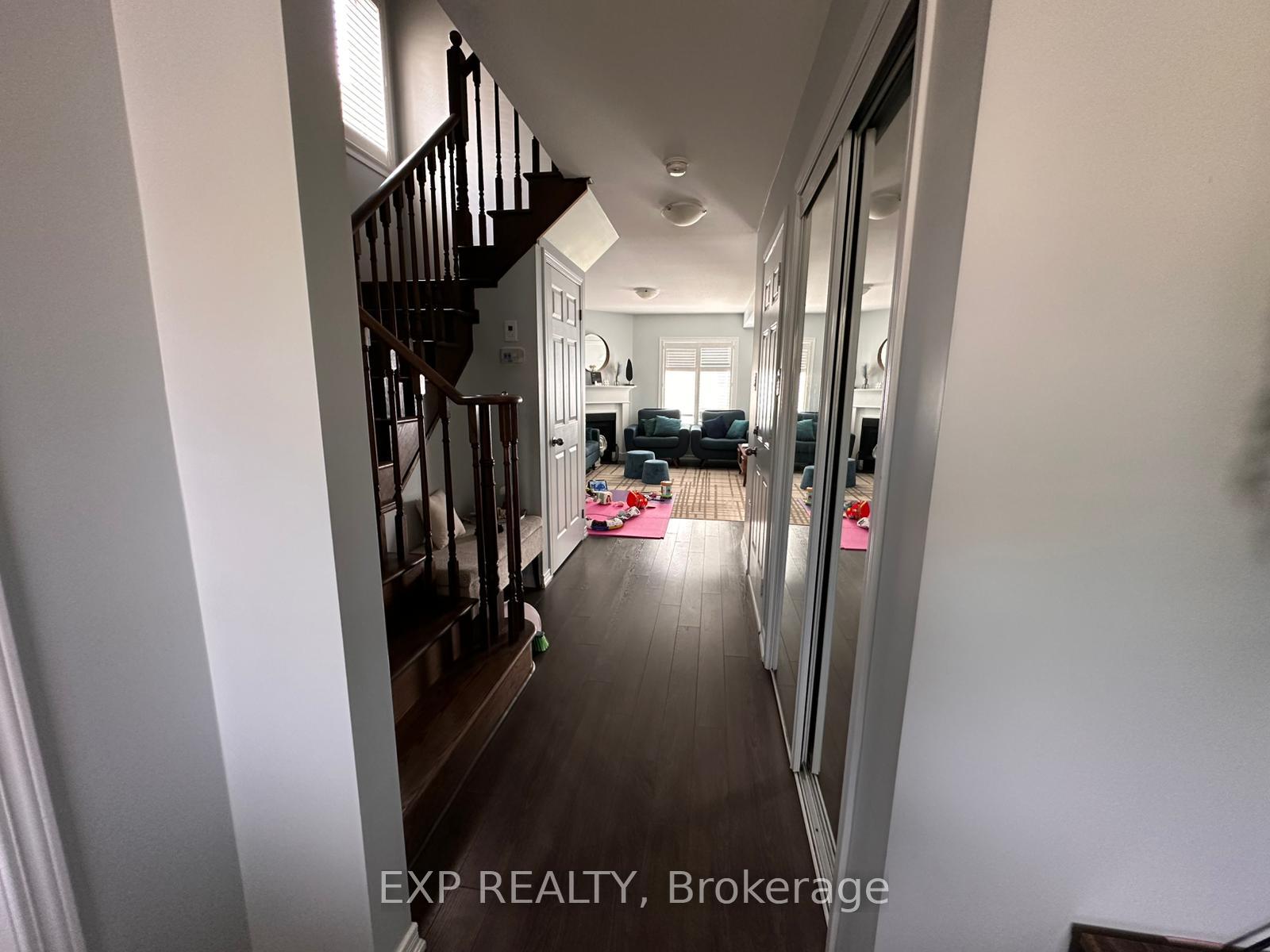 Photo 10 of 8660 Dogwood Crescent, Niagara Falls, Brown — HOMEH