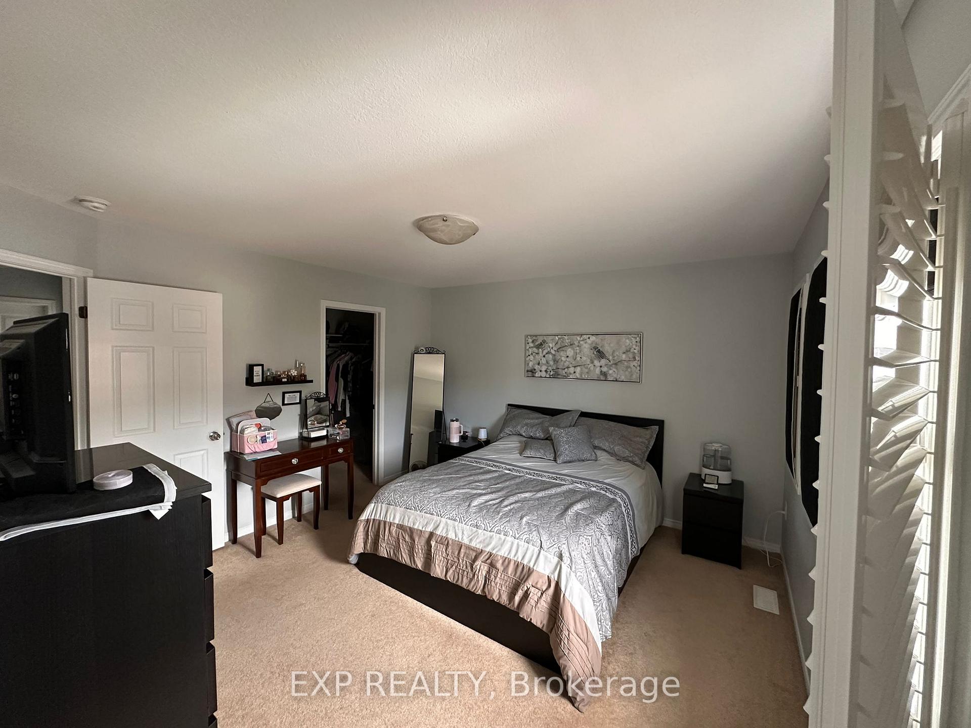 Photo 14 of 8660 Dogwood Crescent, Niagara Falls, Brown — HOMEH