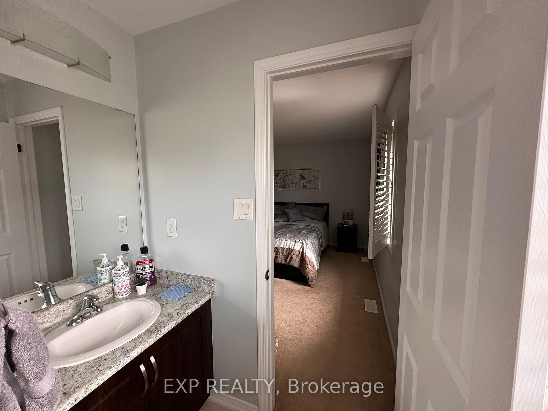 Photo 17 of 8660 Dogwood Crescent, Niagara Falls, Brown — HOMEH
