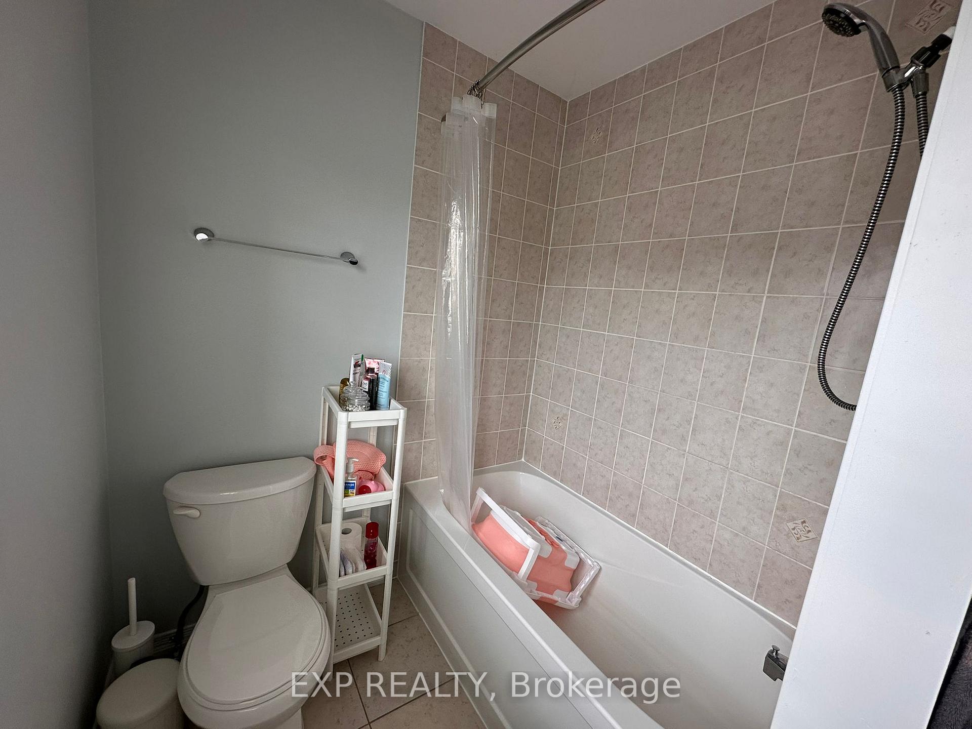 Photo 19 of 8660 Dogwood Crescent, Niagara Falls, Brown — HOMEH