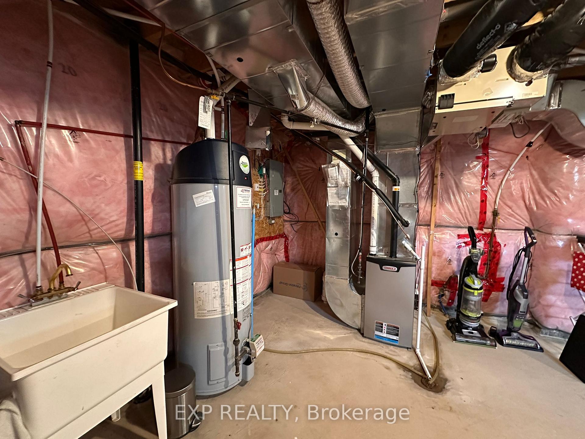 Photo 27 of 8660 Dogwood Crescent, Niagara Falls, Brown — HOMEH