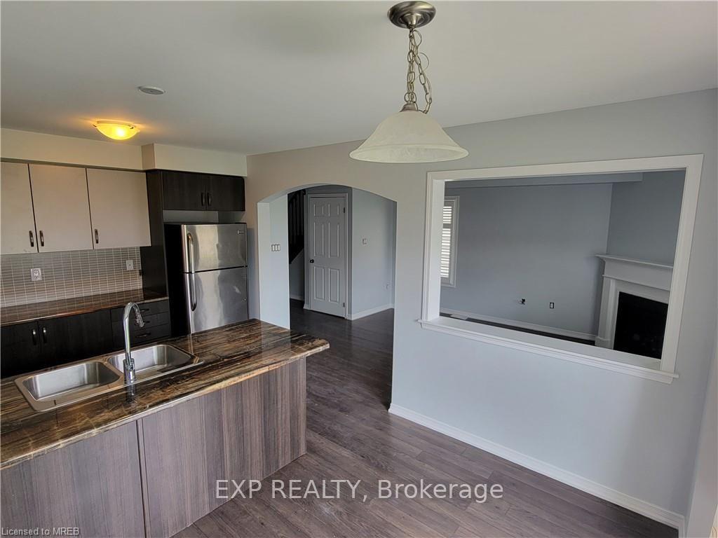 Photo 35 of 8660 Dogwood Crescent, Niagara Falls, Brown — HOMEH