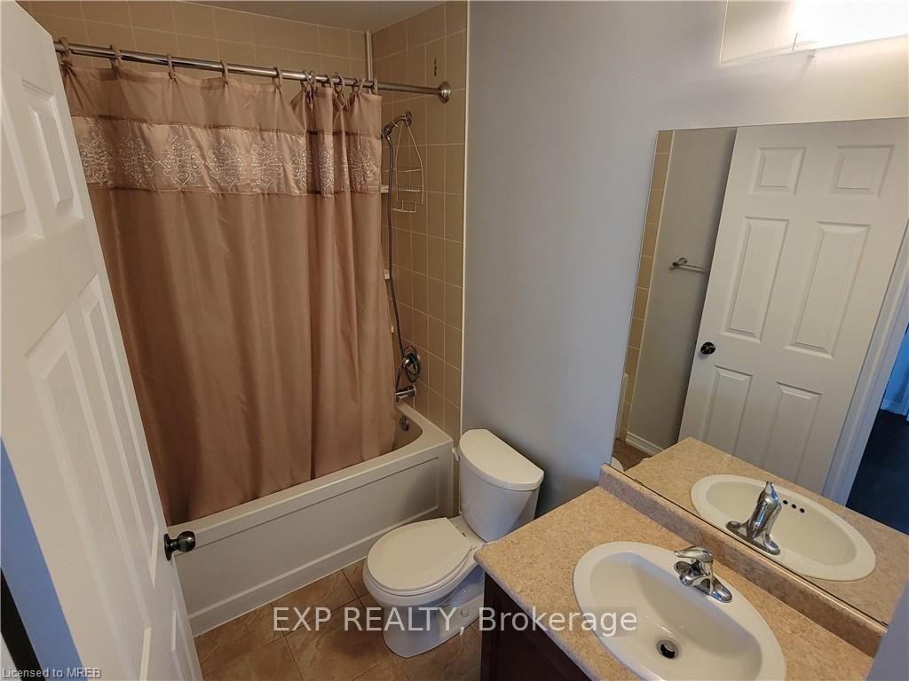 Photo 39 of 8660 Dogwood Crescent, Niagara Falls, Brown — HOMEH