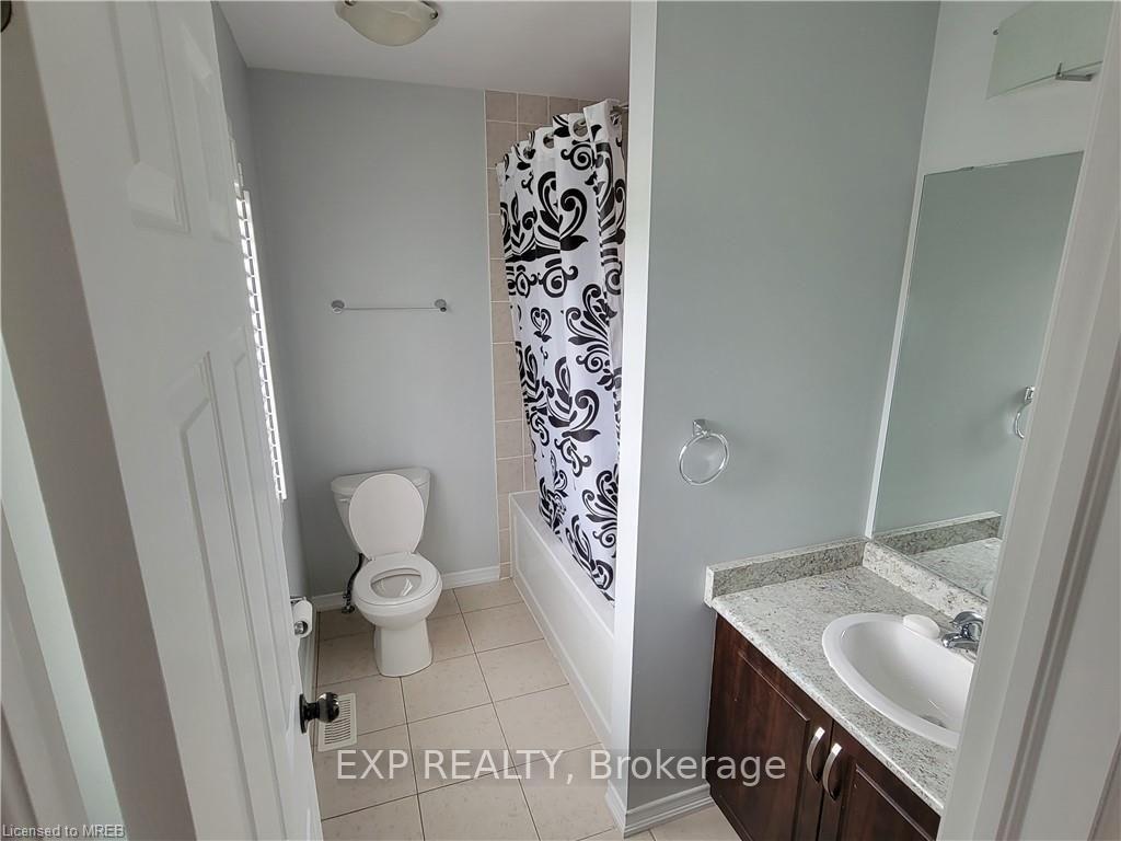 Photo 40 of 8660 Dogwood Crescent, Niagara Falls, Brown — HOMEH