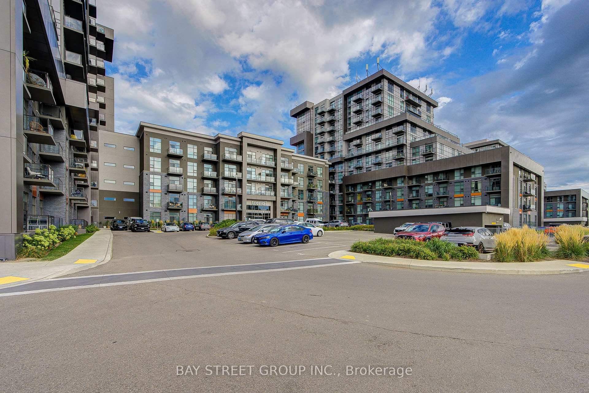Photo of Unit 313, 450 Dundas Street E