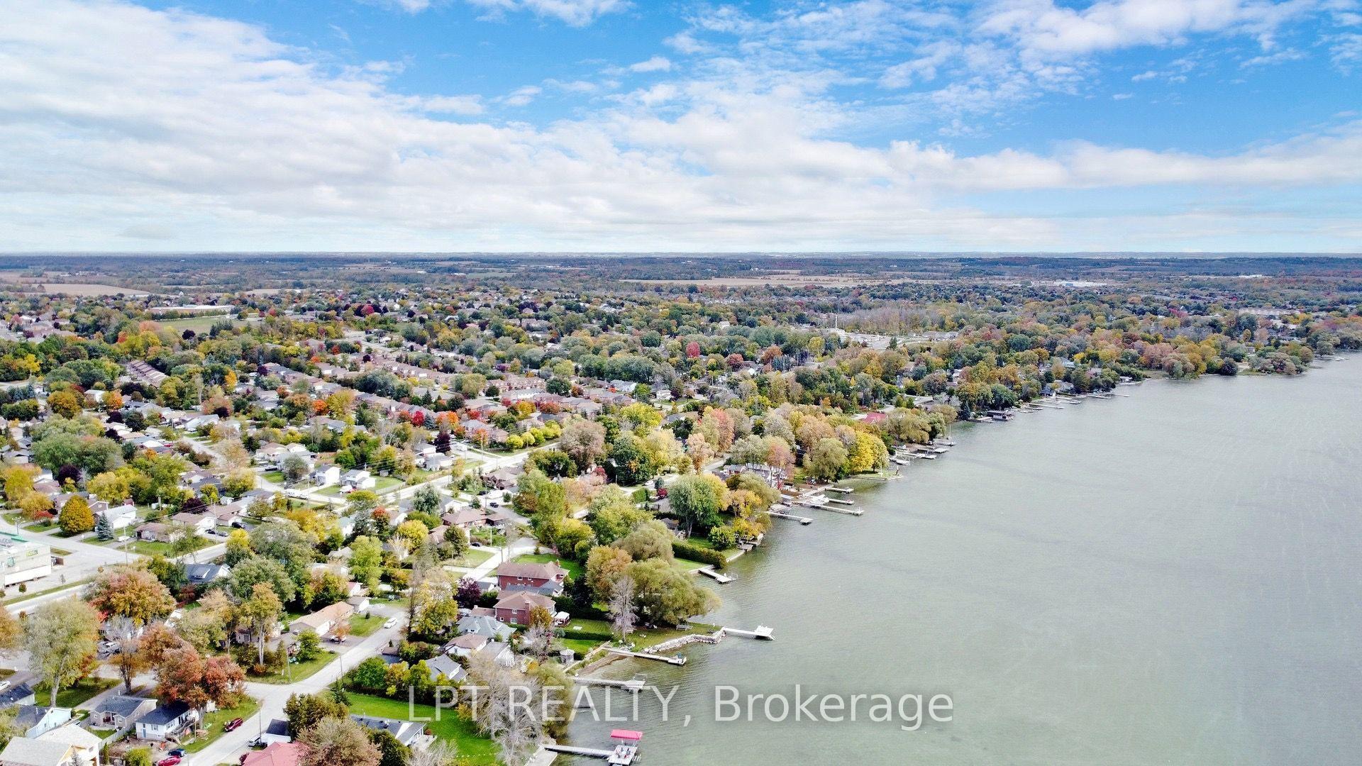 Photo 13 of 38 Metropolitan Crescent, Georgina, Keswick North — HOMEH