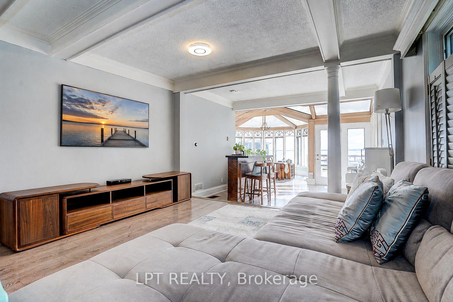 Photo 24 of 38 Metropolitan Crescent, Georgina, Keswick North — HOMEH