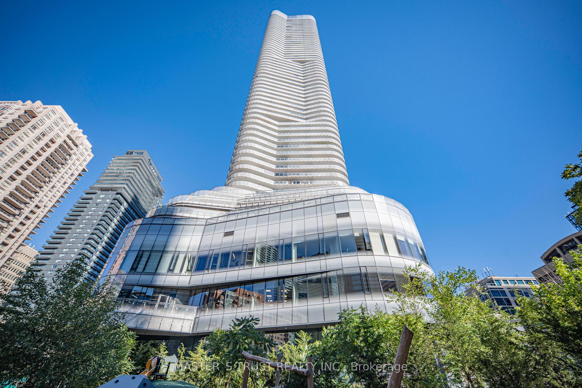 Front of Unit 2806, 11 Wellesley Street W