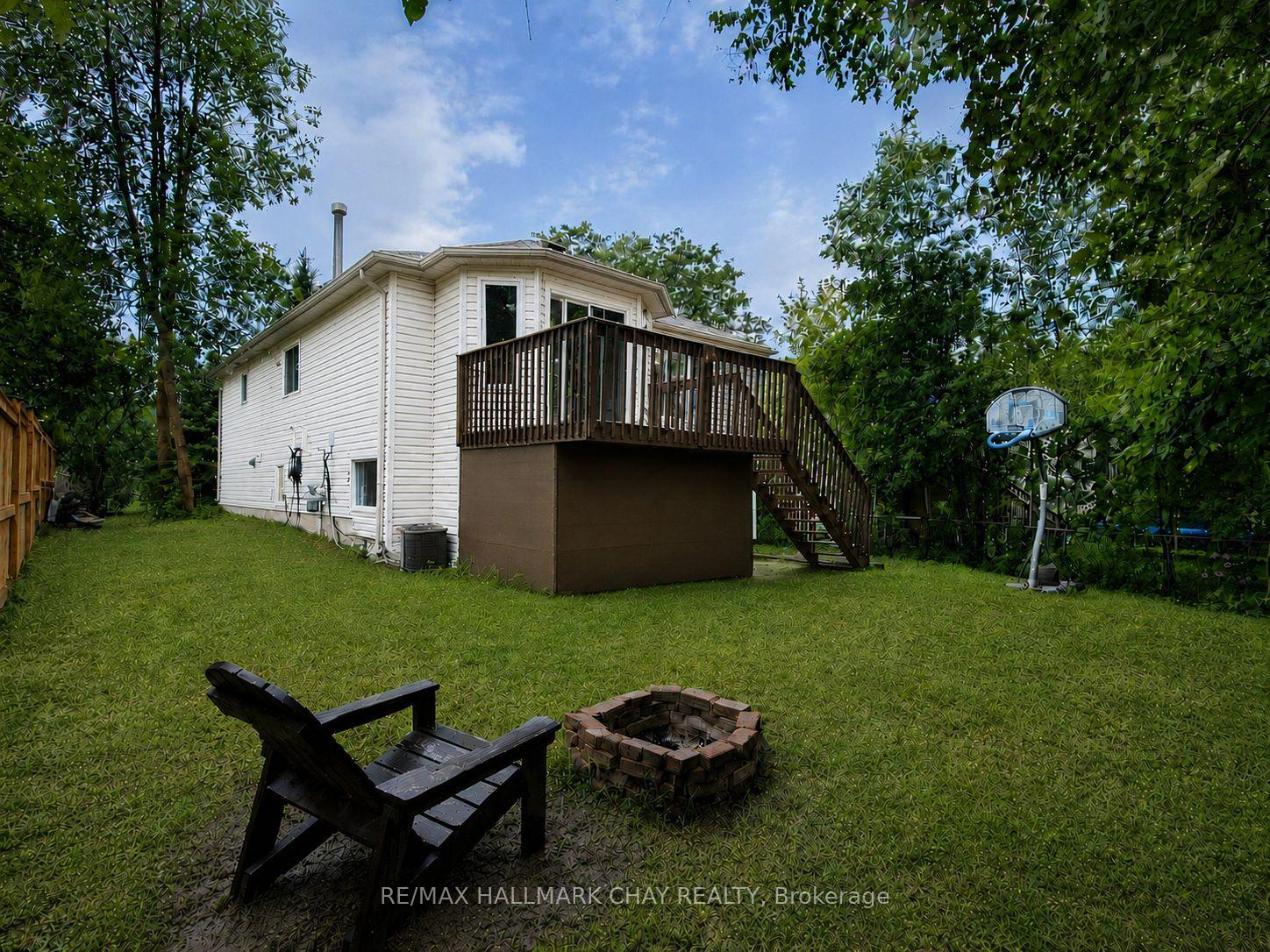 Photo 14 of 5 Harbour Crescent, Wasaga Beach — HOMEH