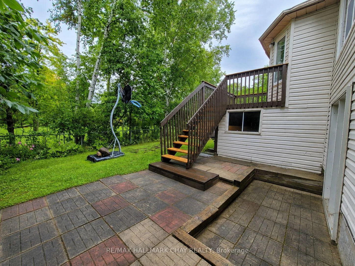 Photo 3 of 5 Harbour Crescent, Wasaga Beach — HOMEH