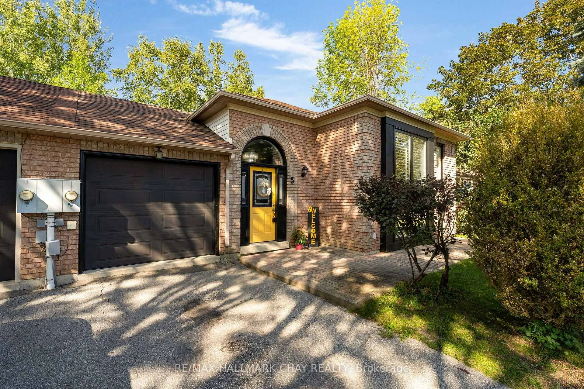 Photo 1 of 5 Harbour Crescent, Wasaga Beach — HOMEH