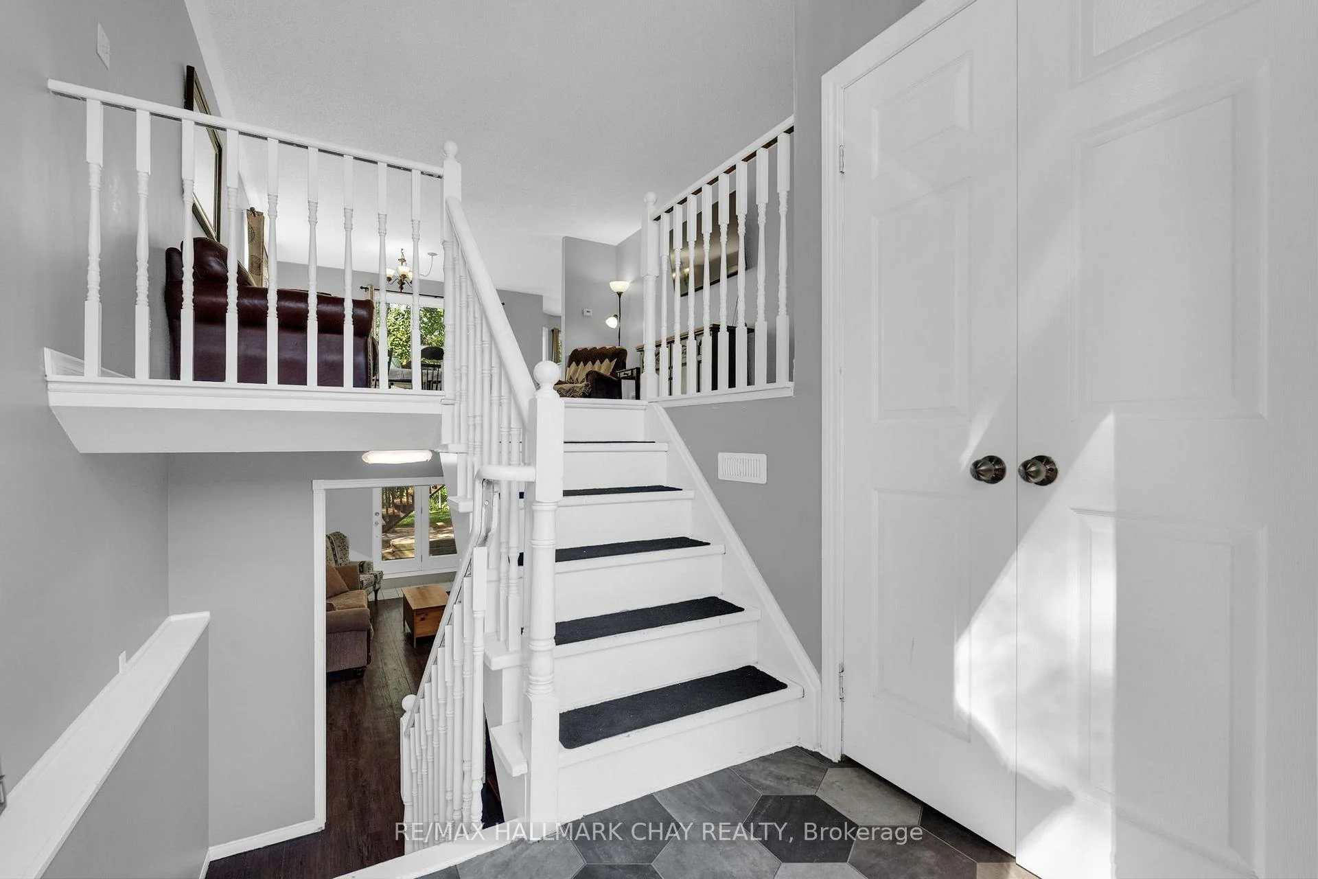 Photo 13 of 5 Harbour Crescent, Wasaga Beach — HOMEH