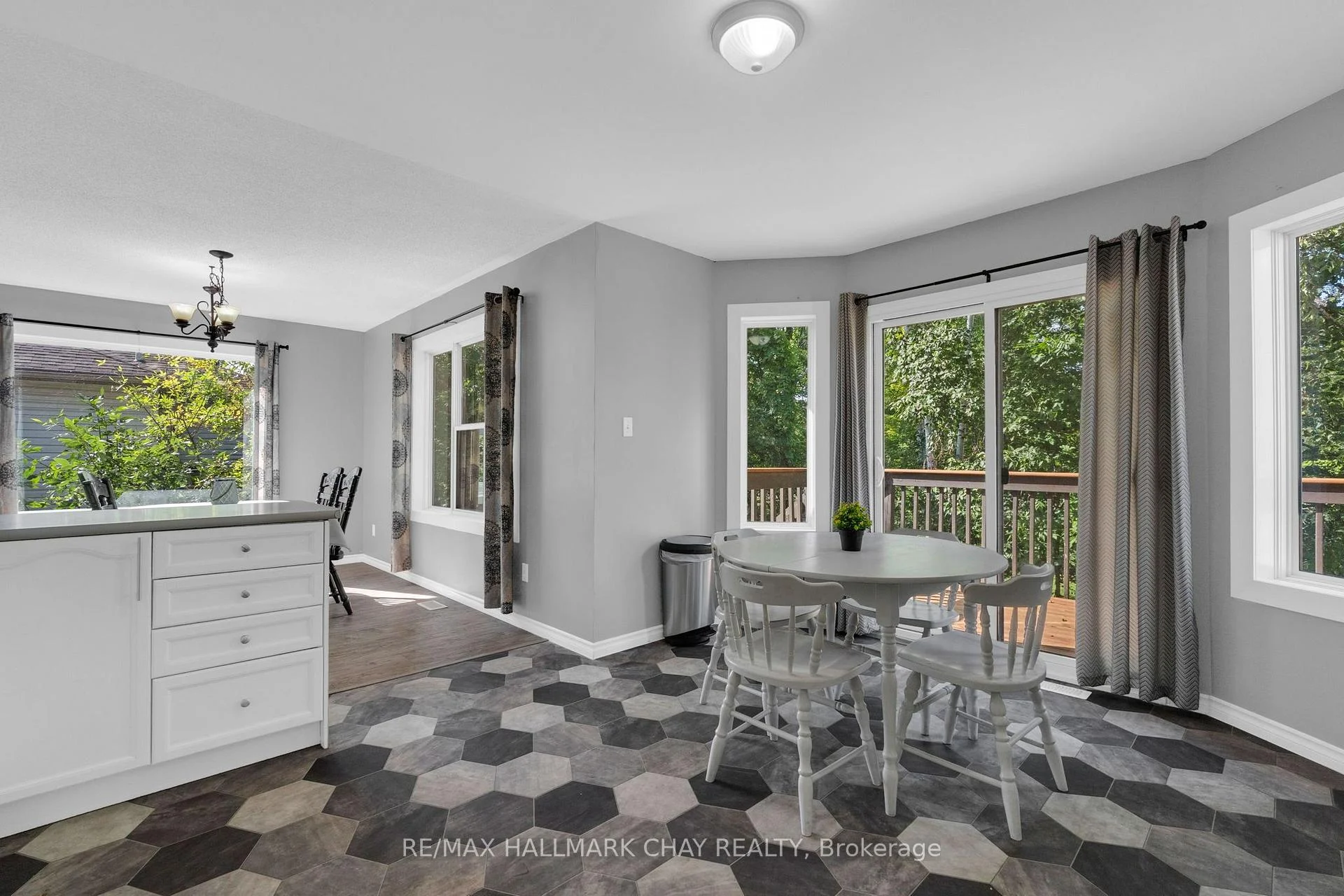 Photo 23 of 5 Harbour Crescent, Wasaga Beach — HOMEH