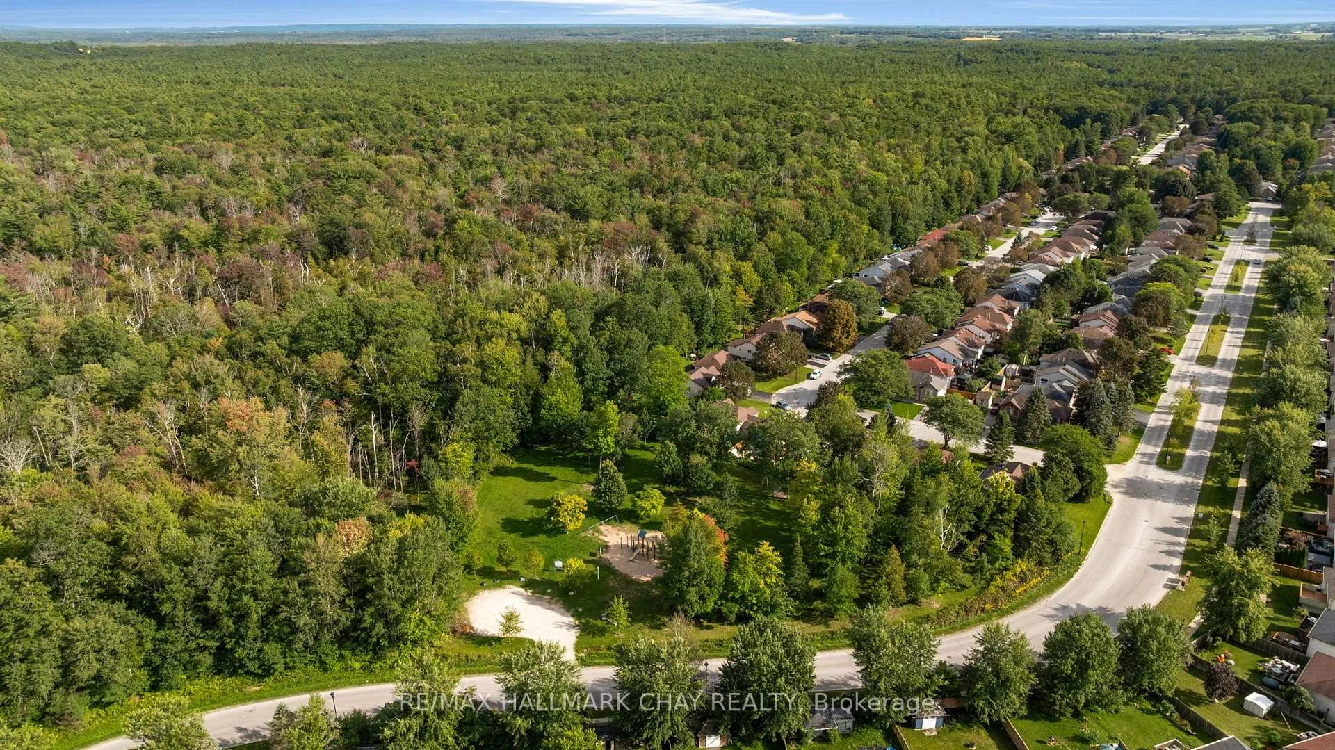 Photo 53 of 5 Harbour Crescent, Wasaga Beach — HOMEH