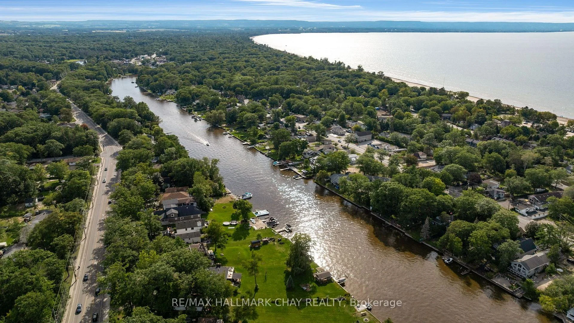 Photo 55 of 5 Harbour Crescent, Wasaga Beach — HOMEH