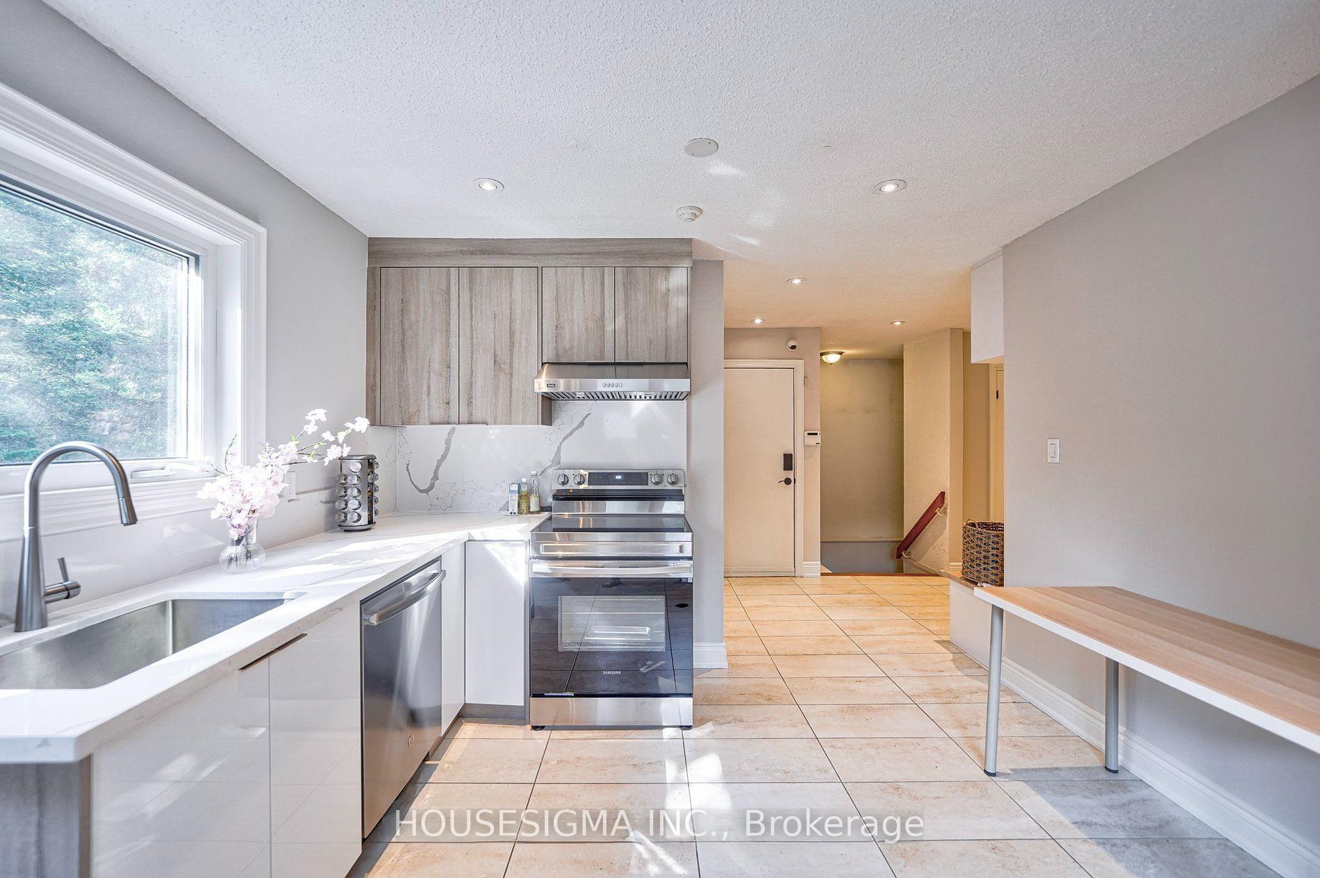 Photo 15 of 95 Cavell Avenue, King, Rural King — HOMEH