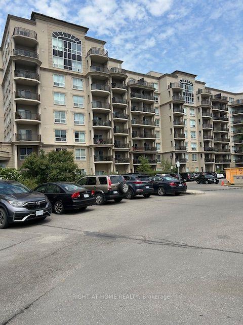 Photo 2 of Unit 403, 2 Maison Parc Court, Vaughan, Lakeview Estates — HOMEH