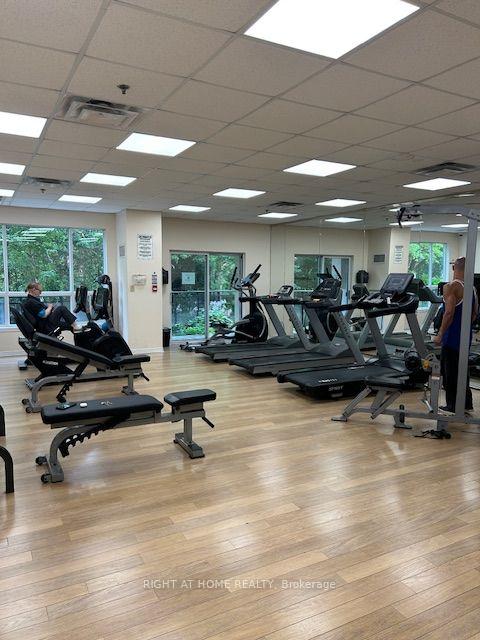 Photo 10 of Unit 403, 2 Maison Parc Court, Vaughan, Lakeview Estates — HOMEH