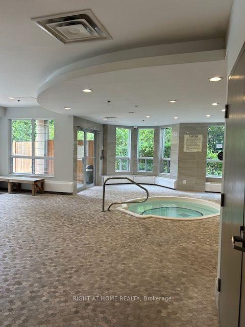 Photo 17 of Unit 403, 2 Maison Parc Court, Vaughan, Lakeview Estates — HOMEH