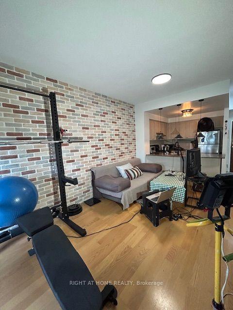 Photo 21 of Unit 403, 2 Maison Parc Court, Vaughan, Lakeview Estates — HOMEH