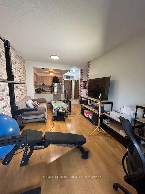 Photo 22 of Unit 403, 2 Maison Parc Court, Vaughan, Lakeview Estates — HOMEH