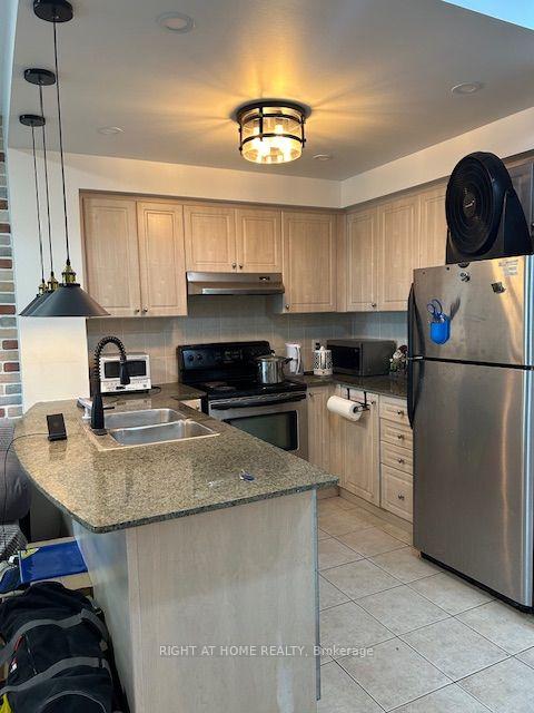 Photo 23 of Unit 403, 2 Maison Parc Court, Vaughan, Lakeview Estates — HOMEH