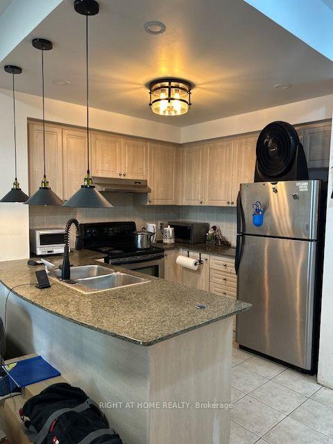 Photo 25 of Unit 403, 2 Maison Parc Court, Vaughan, Lakeview Estates — HOMEH