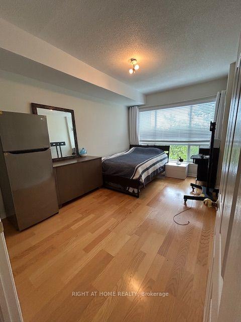 Photo 31 of Unit 403, 2 Maison Parc Court, Vaughan, Lakeview Estates — HOMEH