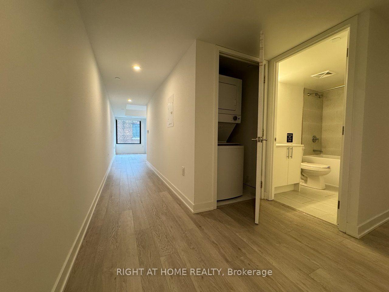 Photo 13 of Unit 324, 3 Strathgowan Avenue, Toronto, Lawrence Park South — HOMEH