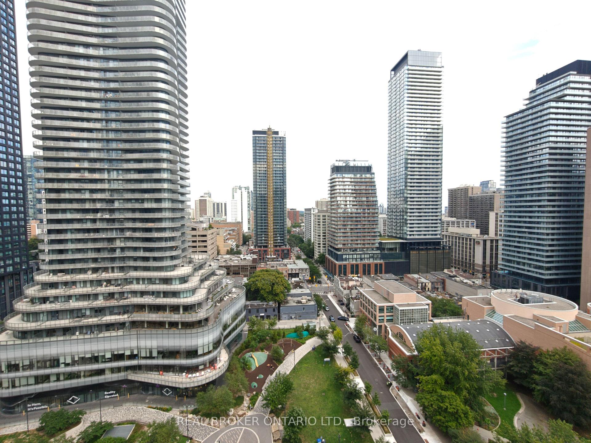 Photo 16 of Unit 1908, 909 Bay Street, Toronto, Bay Street Corridor — HOMEH
