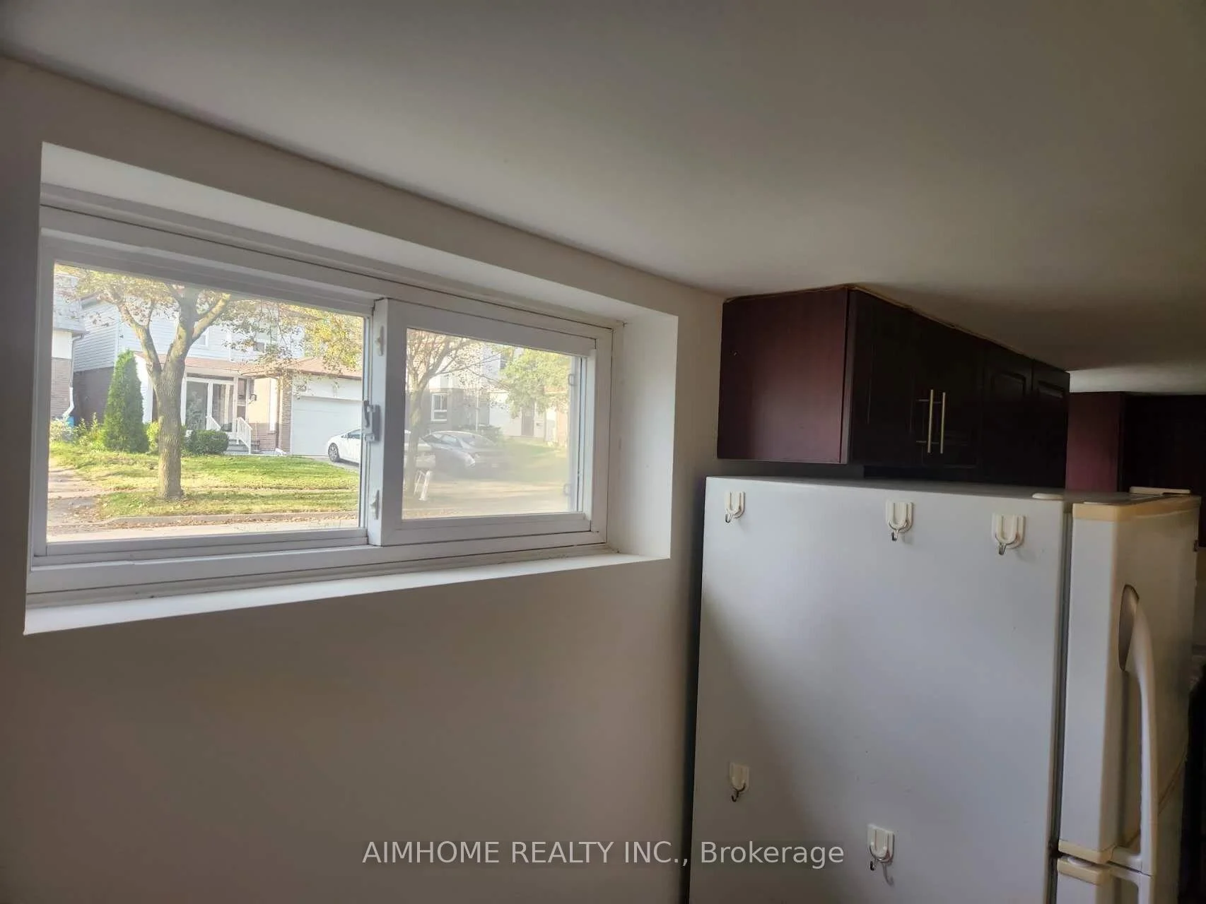 Photo 10 of 36 Evansville Road, Scarborough, Agincourt North — HOMEH