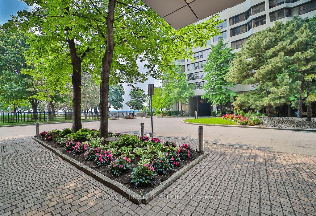 Photo 2 of Unit 1215, 33 Harbour Square, Toronto, Waterfront Communities — HOMEH