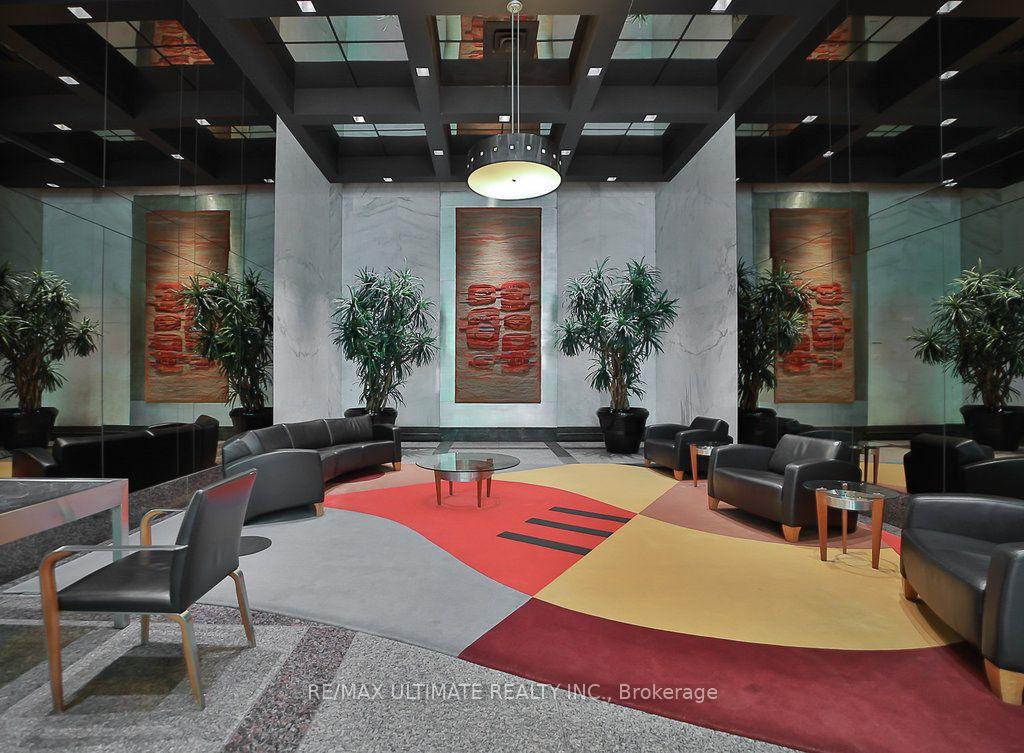Photo 3 of Unit 1215, 33 Harbour Square, Toronto, Waterfront Communities — HOMEH