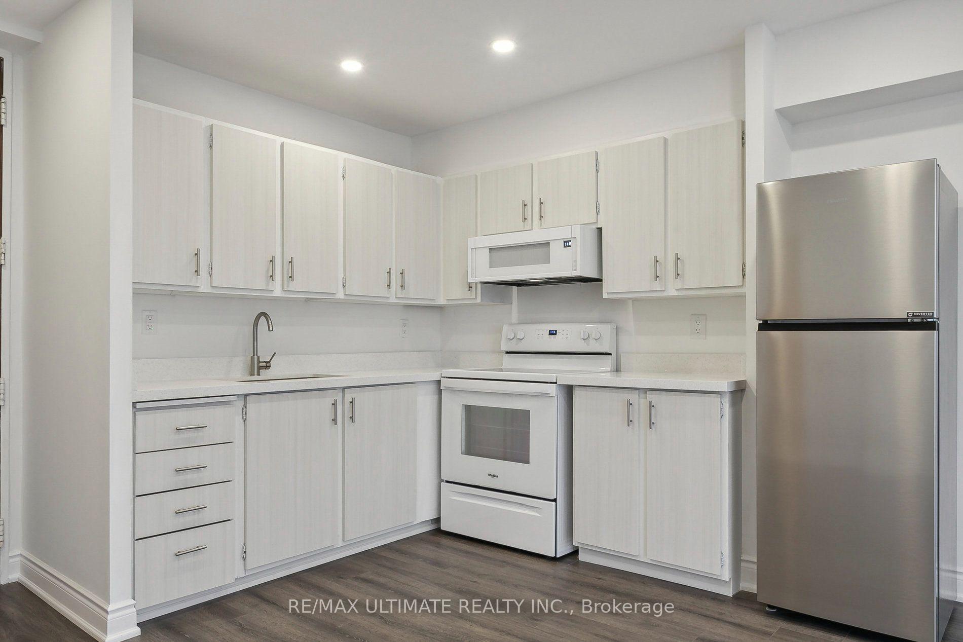 Photo 8 of Unit 1215, 33 Harbour Square, Toronto, Waterfront Communities — HOMEH