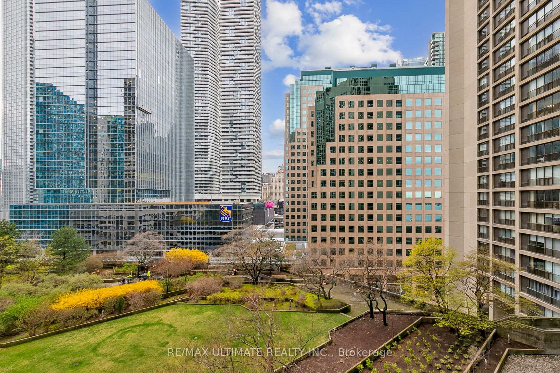 Photo 14 of Unit 1215, 33 Harbour Square, Toronto, Waterfront Communities — HOMEH