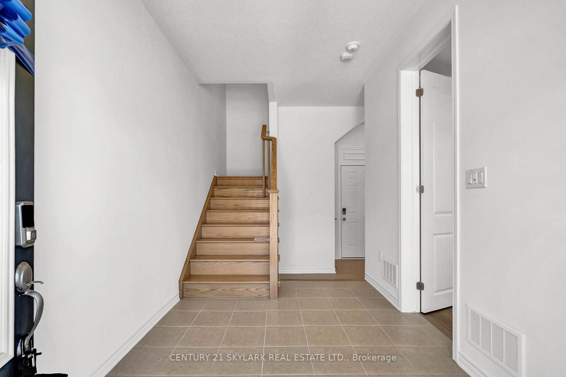Photo 4 of 45 Cullingtree Place, Caledon, Rural Caledon — HOMEH