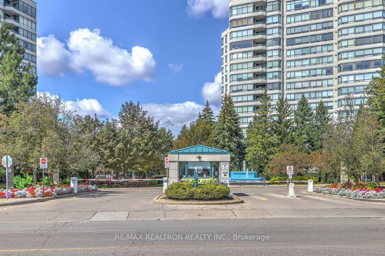 Photo 2 of Unit 614, 120 Promenade Circle, Vaughan, Brownridge — HOMEH