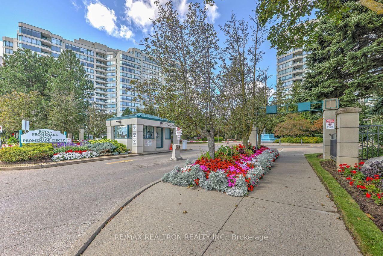 Photo 3 of Unit 614, 120 Promenade Circle, Vaughan, Brownridge — HOMEH
