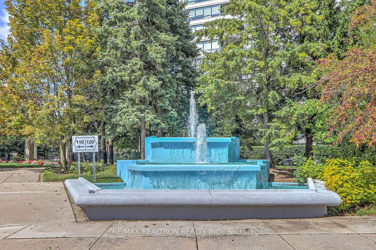 Photo 5 of Unit 614, 120 Promenade Circle, Vaughan, Brownridge — HOMEH