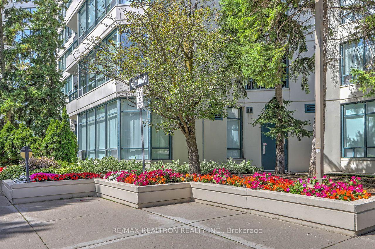 Photo 6 of Unit 614, 120 Promenade Circle, Vaughan, Brownridge — HOMEH